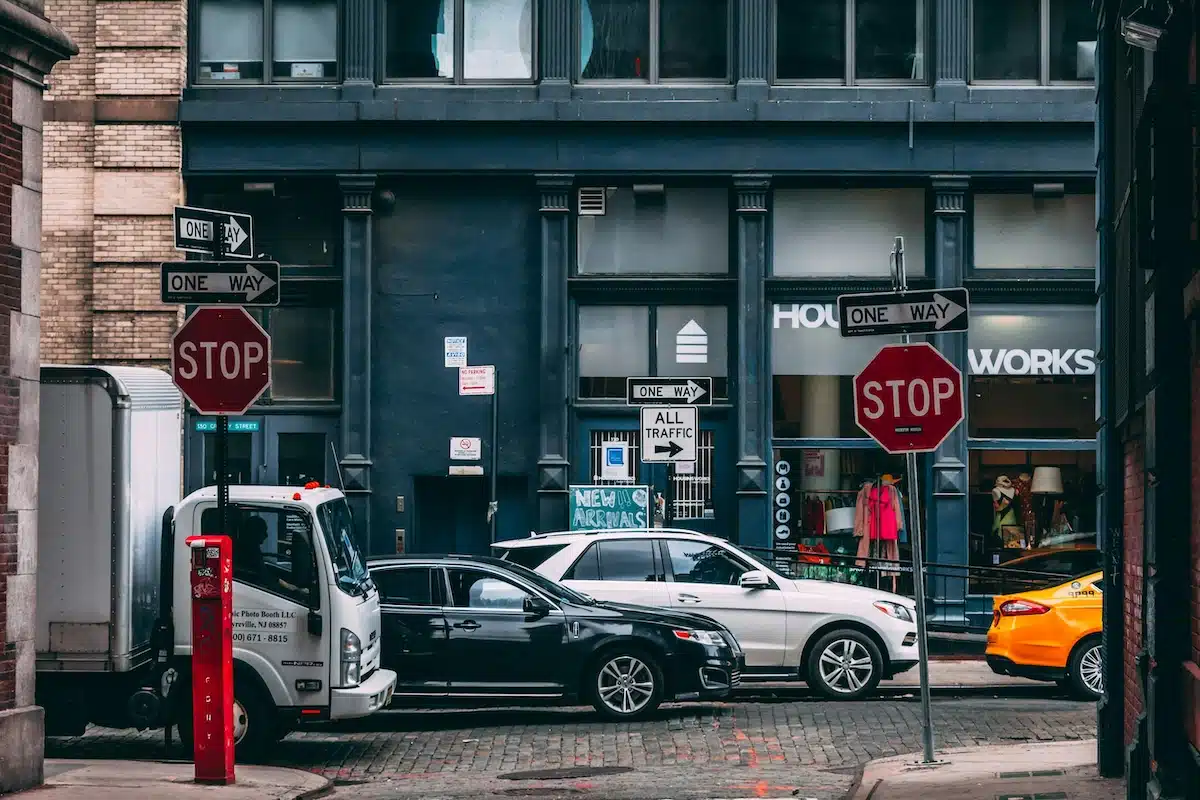 new-york-traffic-control-device-stop-signs-one-way